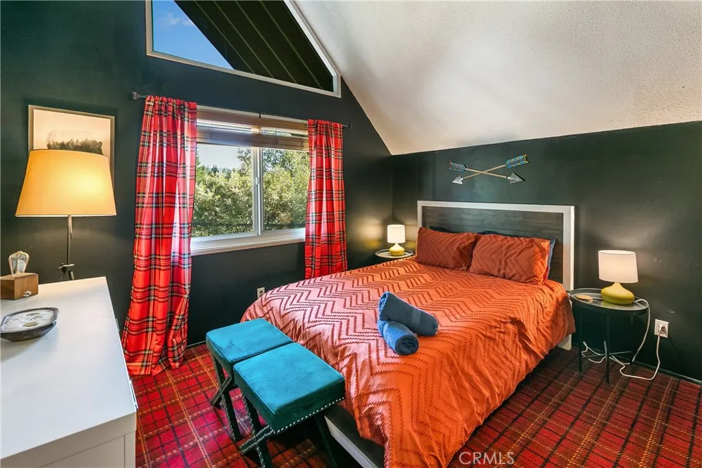 27558 W Shore Road, Lake Arrowhead, California 92352 home-pic-40